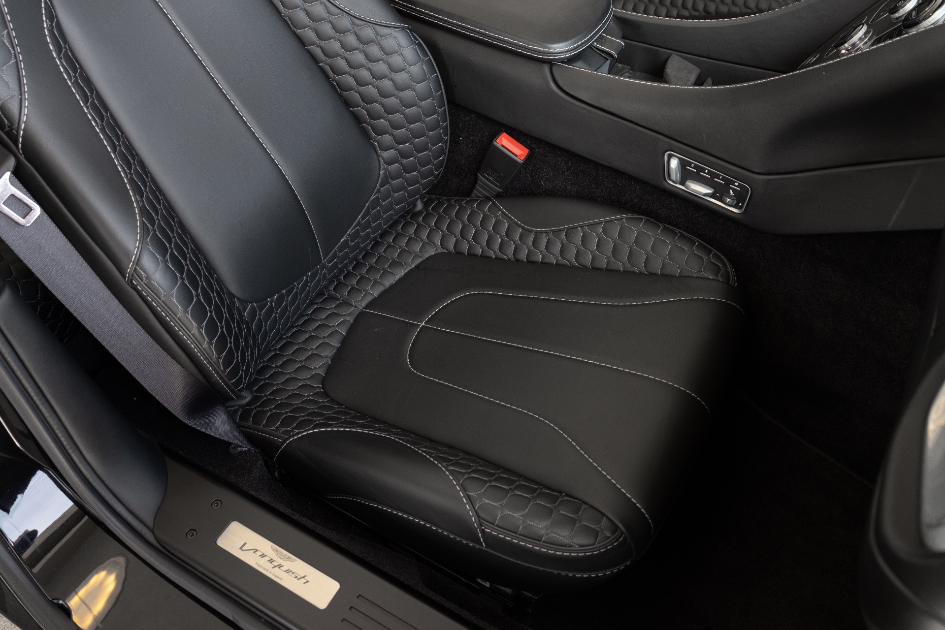 2015 Aston Martin Vanquish Base - Photo 62