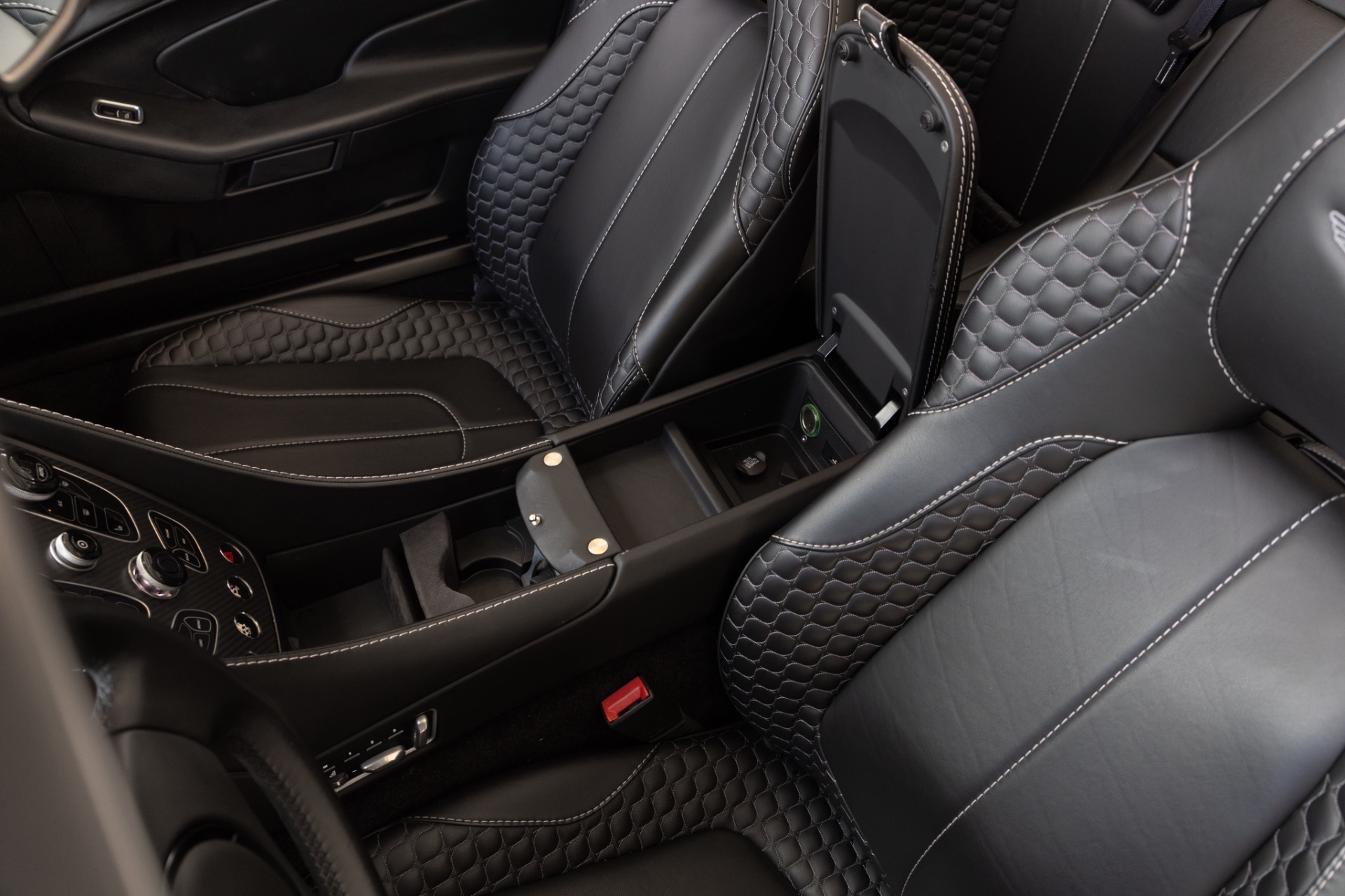 2015 Aston Martin Vanquish Base - Photo 65