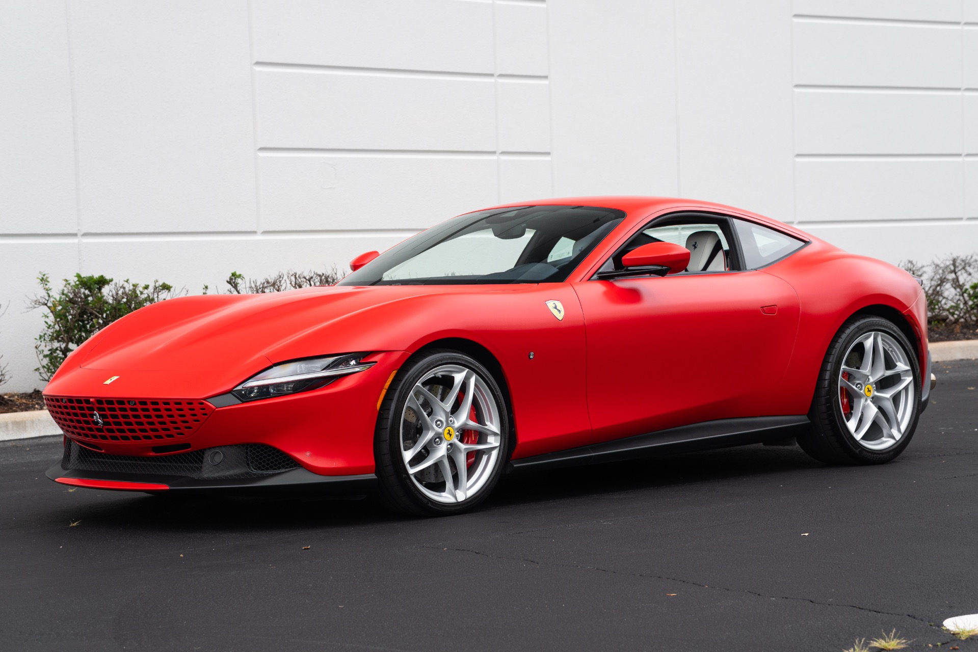 2023 Ferrari Roma Spider's photo