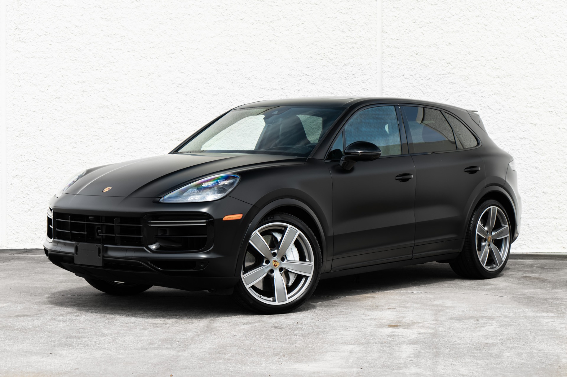2023 Porsche Cayenne Turbo's photo