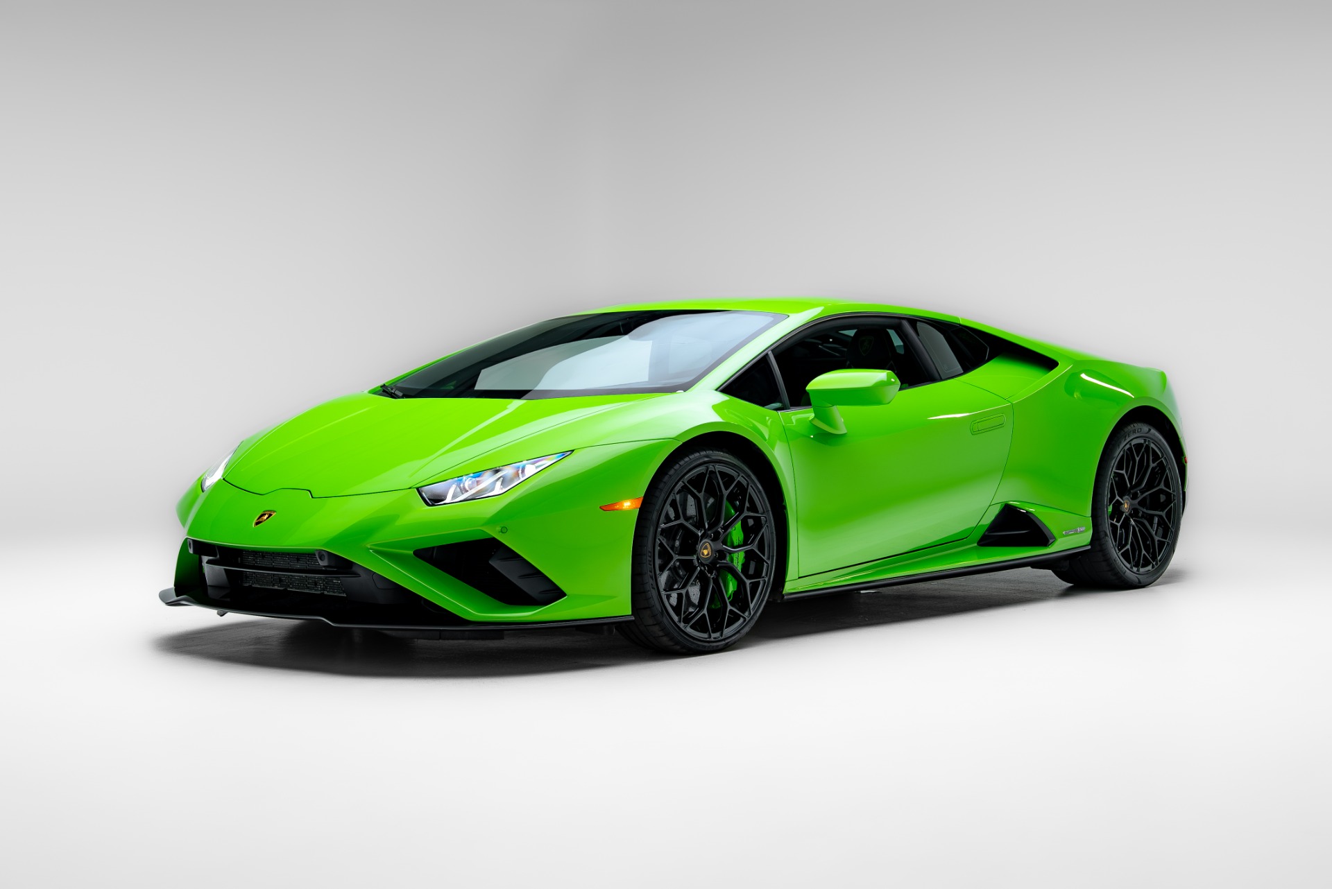 2022 Lamborghini Huracan EVO Coupe's photo