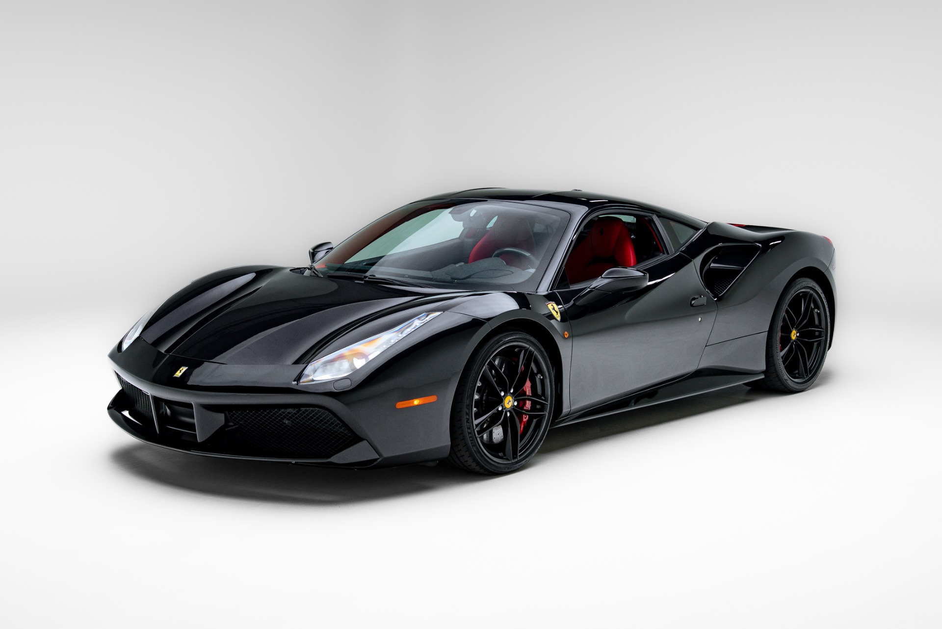 2019 Ferrari 488 -'s photo