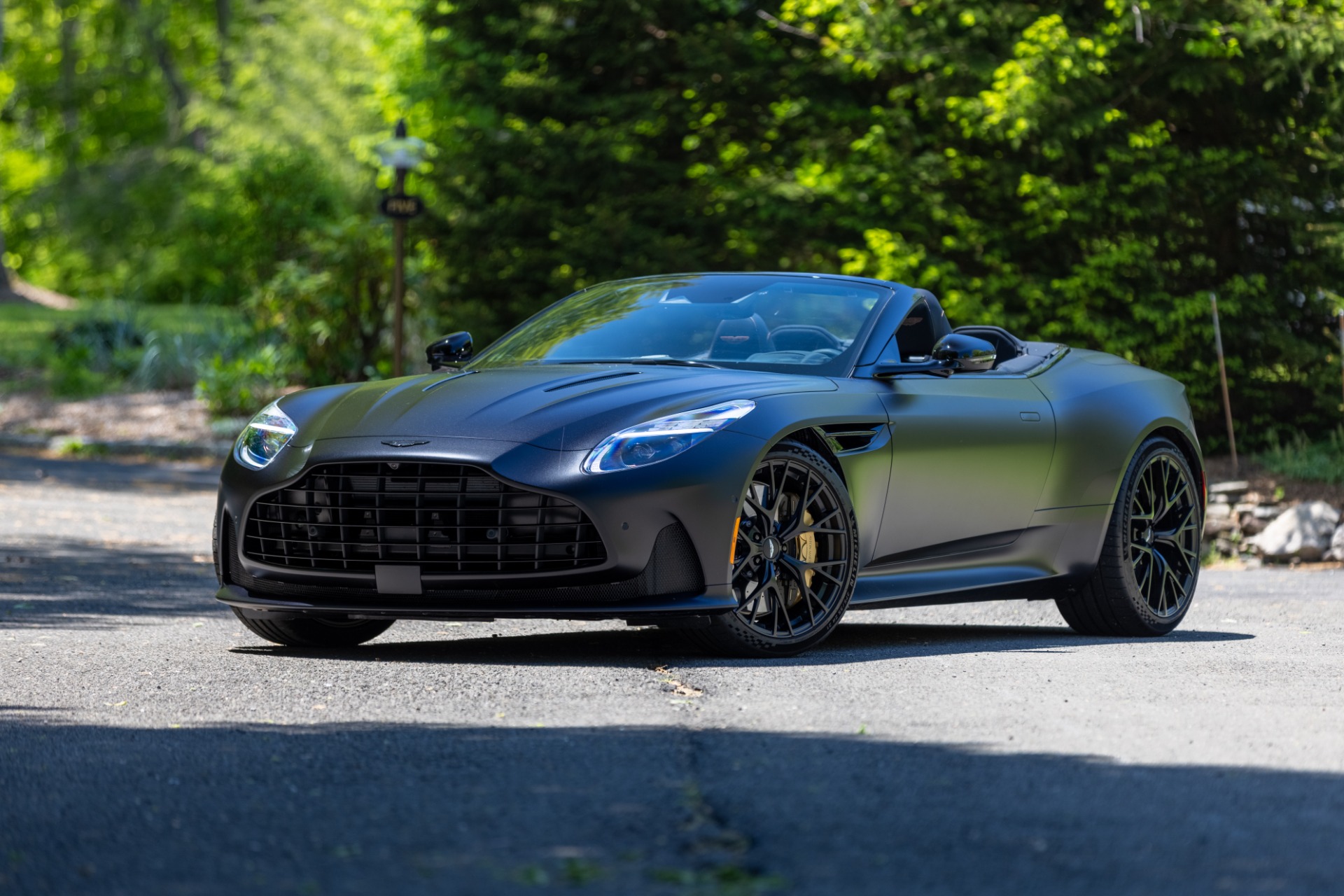 2025 Aston Martin DB12 Volante's photo