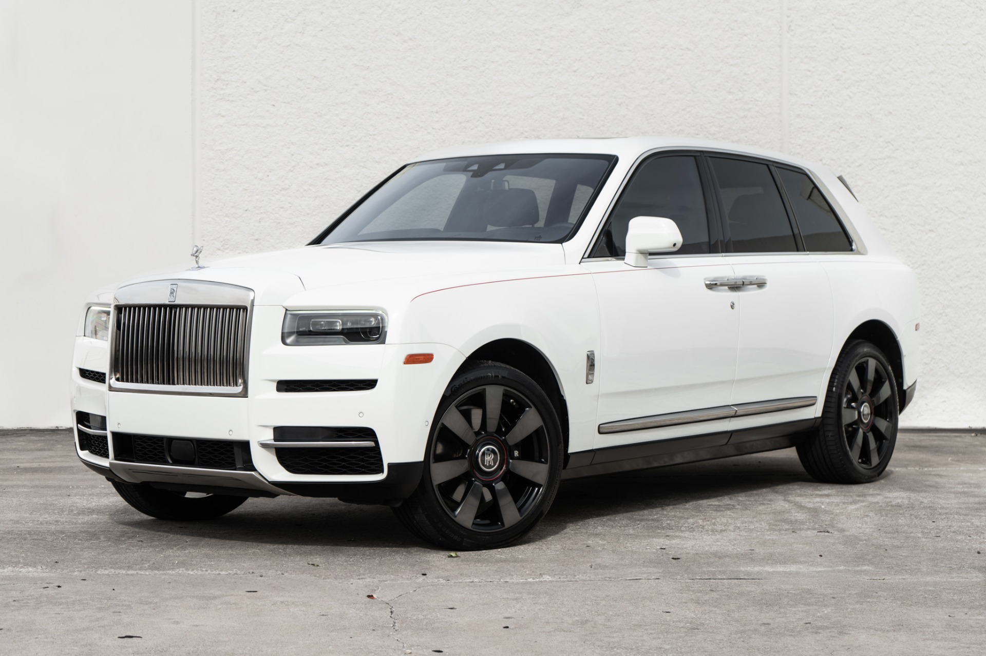 2022 Rolls-Royce Cullinan -'s photo