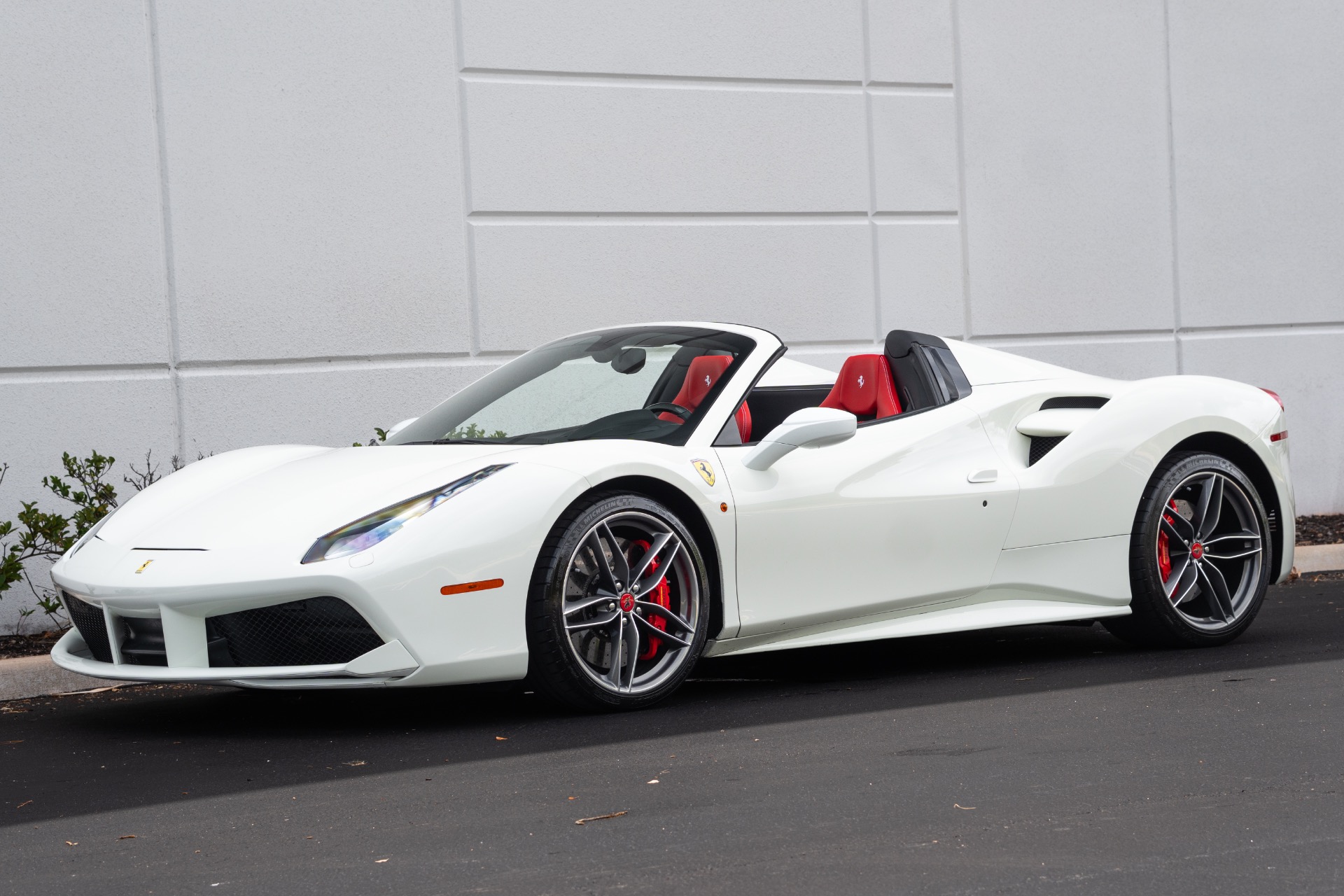 2018 Ferrari 488 -'s photo
