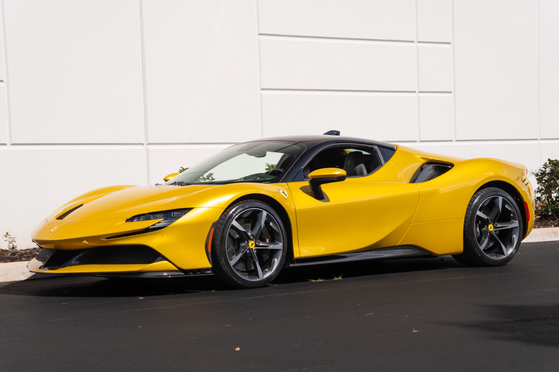 2023 Ferrari SF90 Stradale's photo