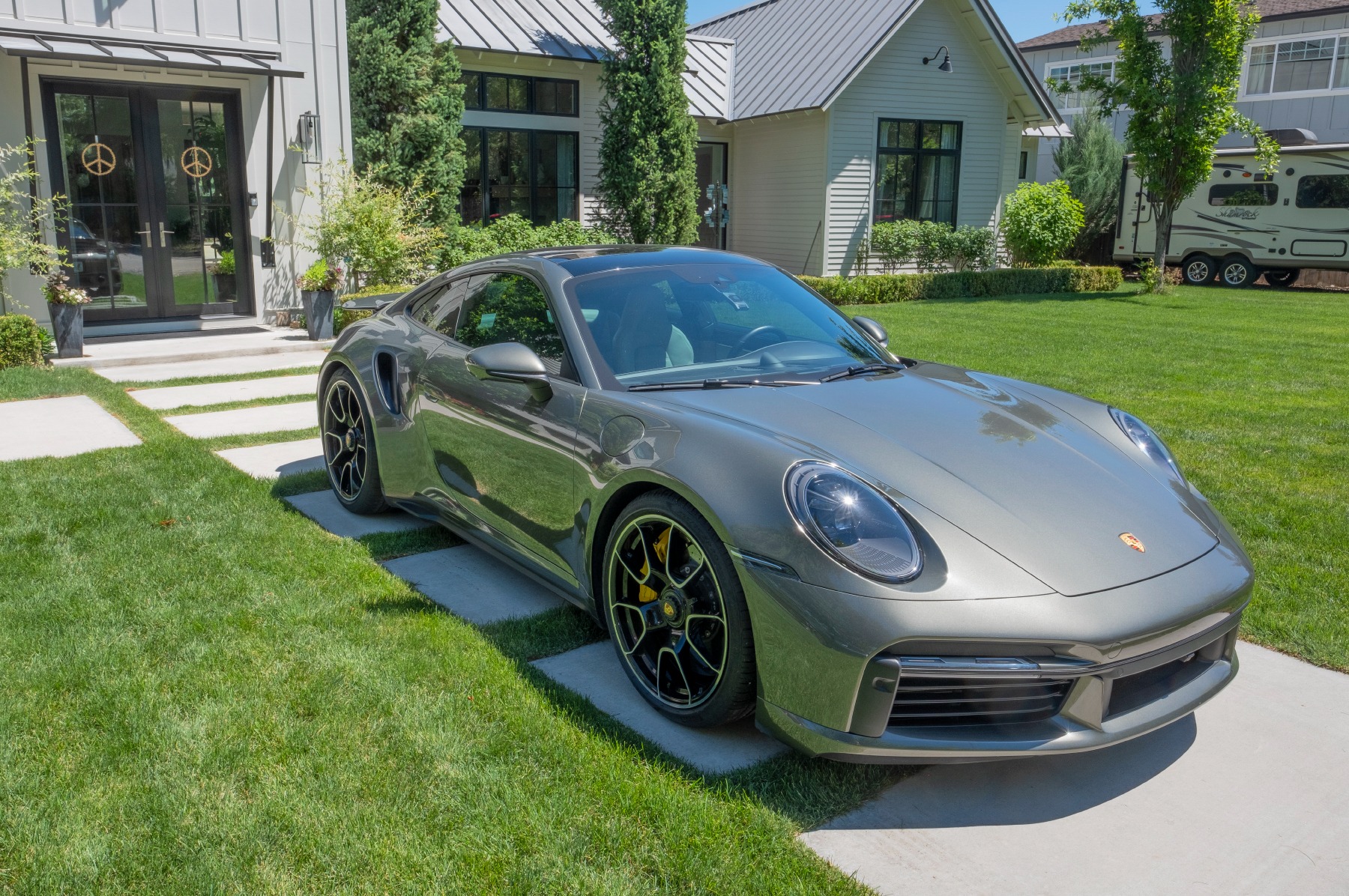 2021 Porsche 911 Turbo S Coupe's photo