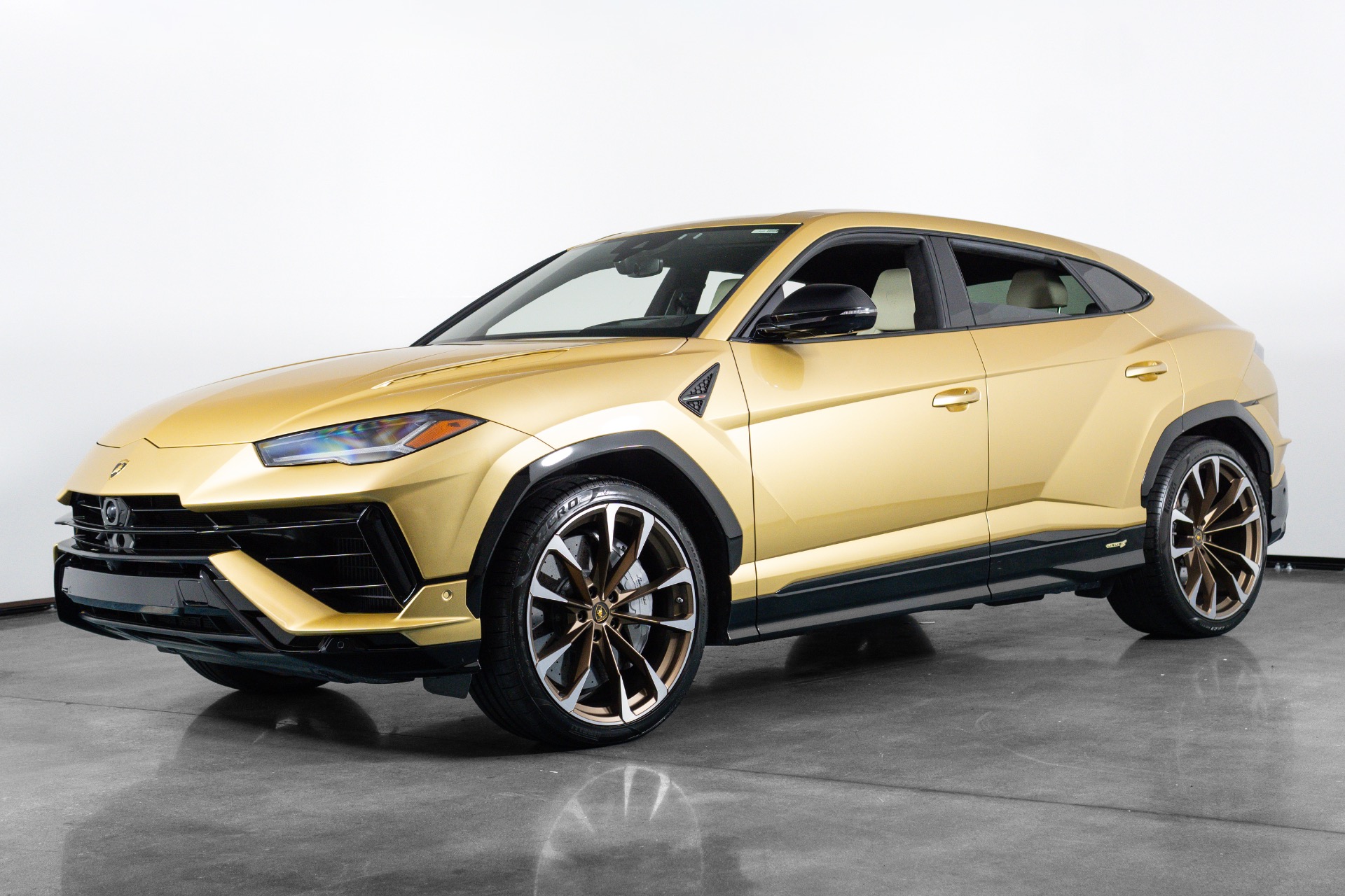 2023 Lamborghini Urus 4.0 V8 S's photo