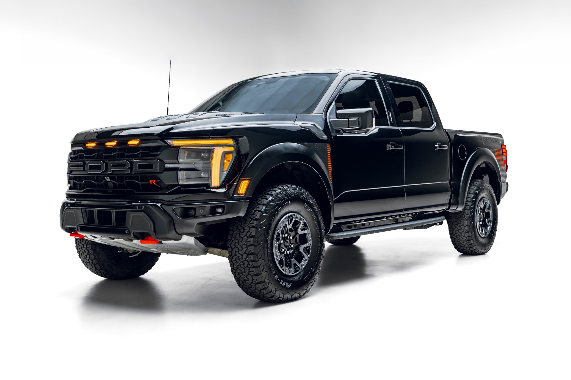 2024 Ford F-150 Raptor 4x4 SuperCrew 5-1/2 Box's photo