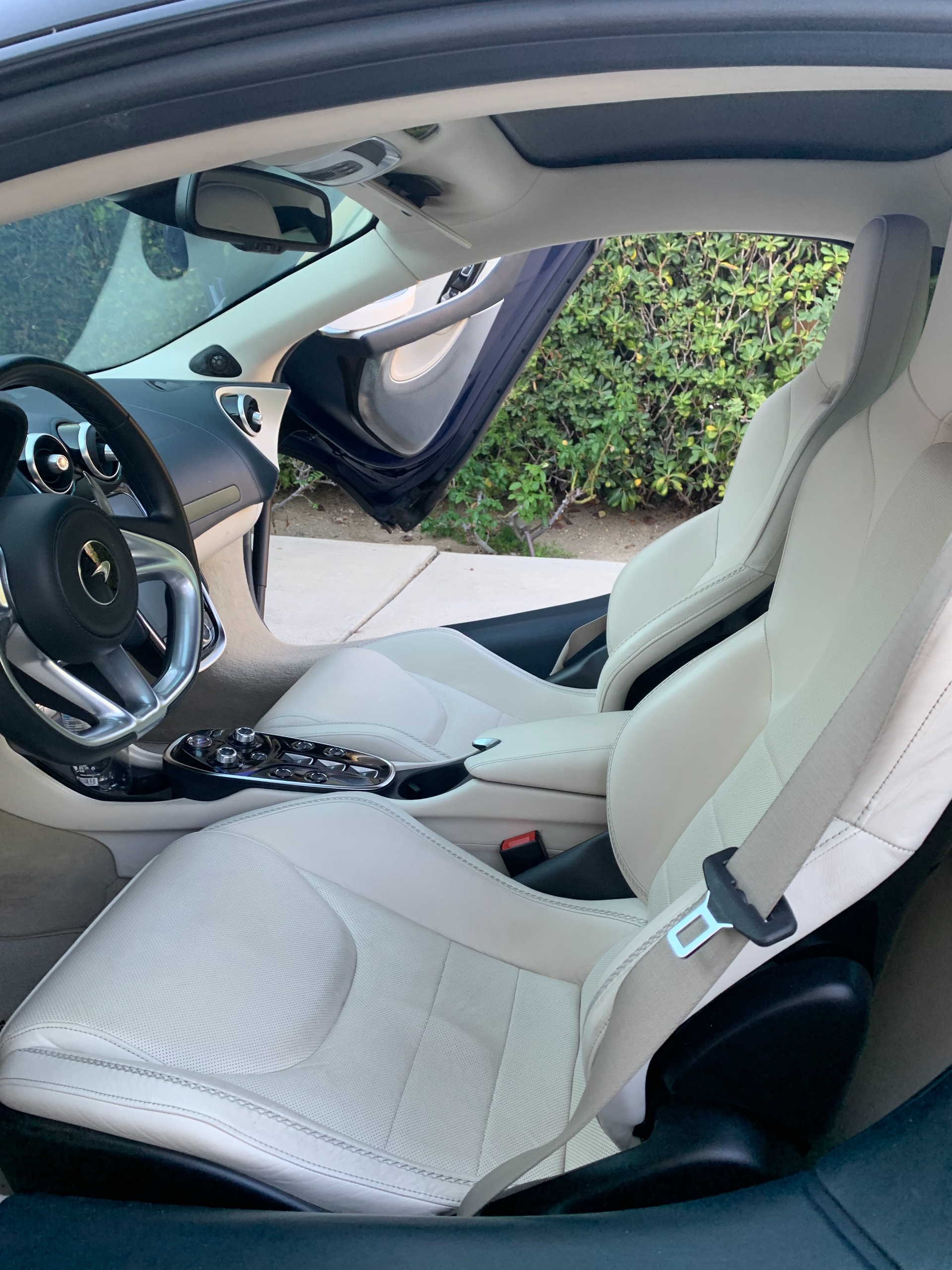 2020 McLaren GT Base - Photo 10