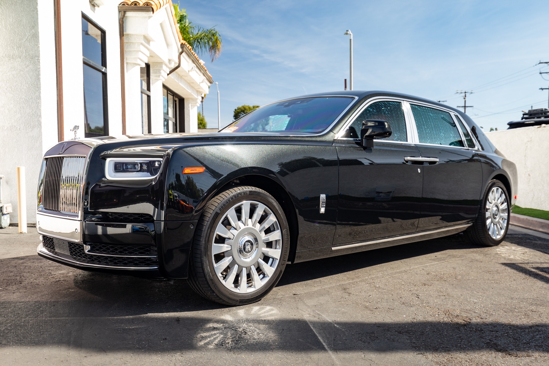 Used 2018 RollsRoyce Phantom EWB For Sale (499,500) iLusso Stock 105553