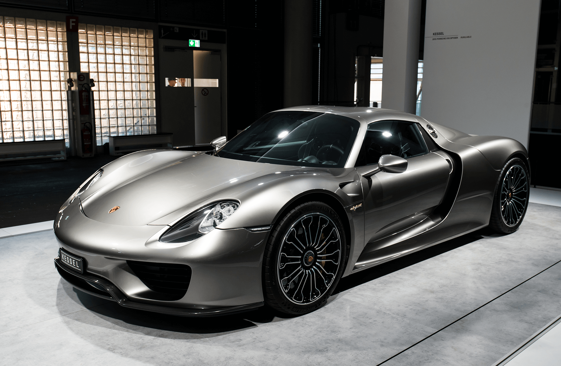 Porsche 918 Spyder, 2015