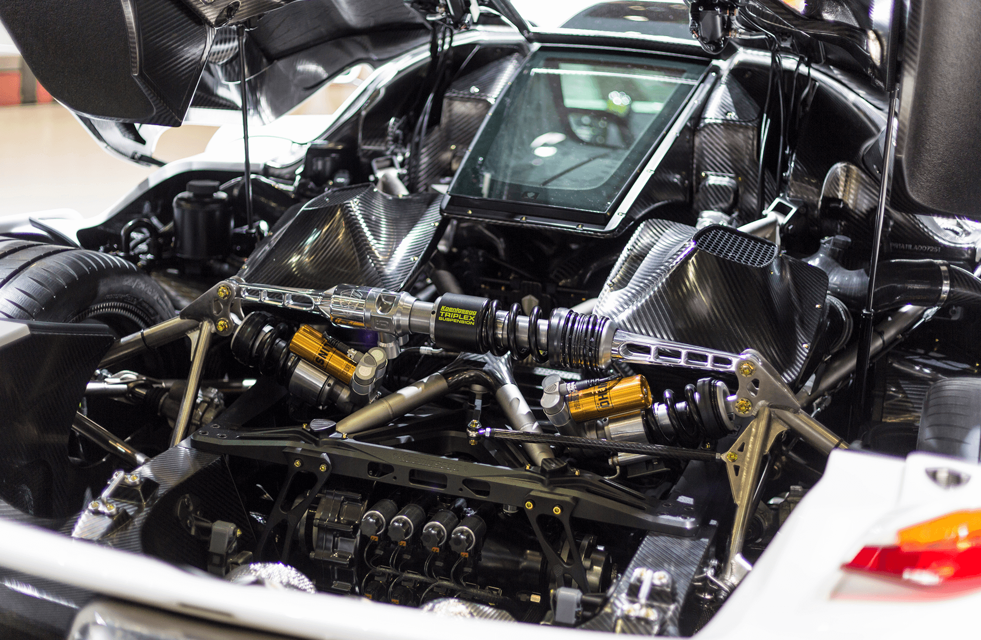 Koenigsegg clearance jesko engine