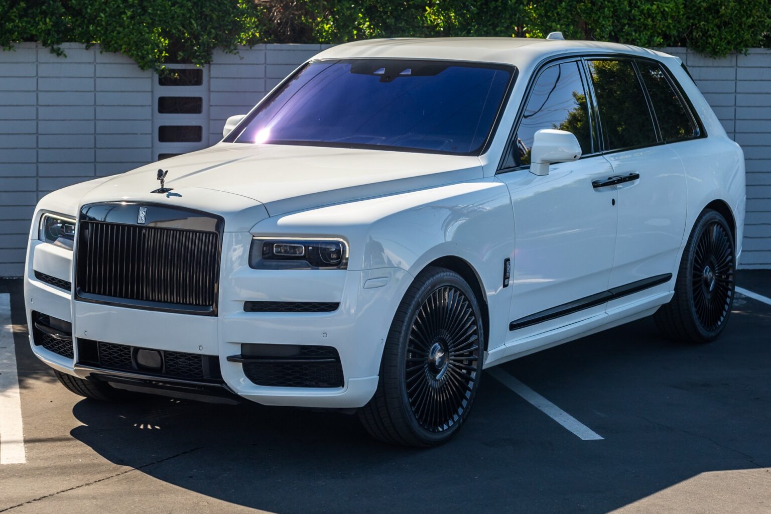 Used-2020-Rolls-Royce-Cullinan-1694387692
