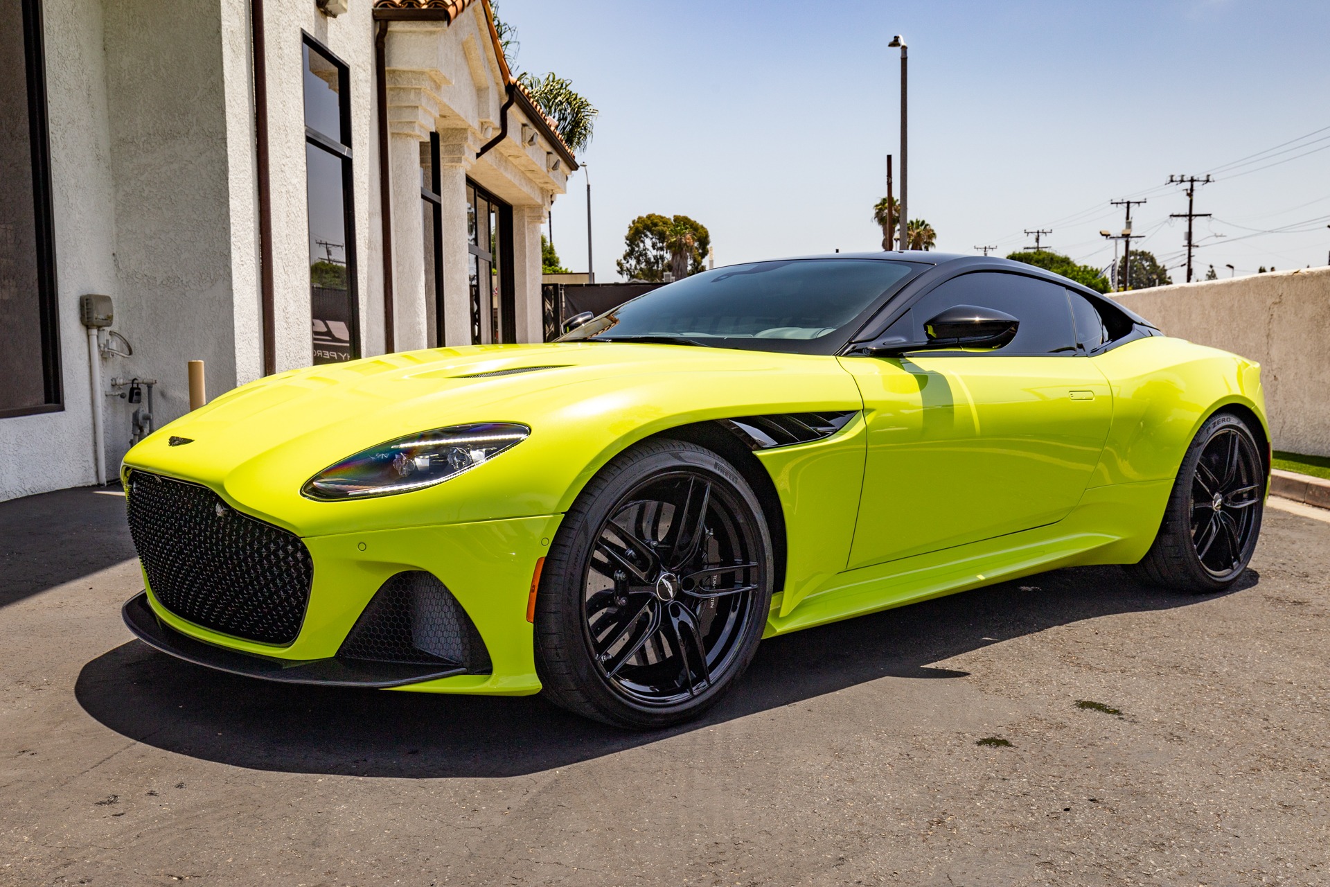 Used-2022-Aston-Martin-DBS-Superleggera-1656611976